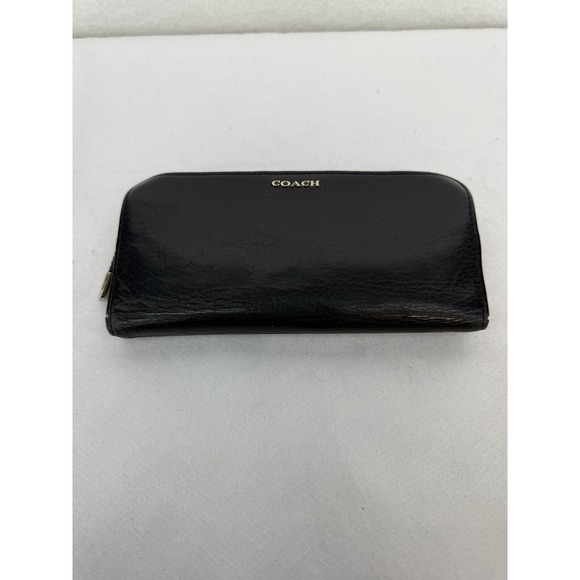Coach Handbags - Coach Black Leather Bifold Wallet Zipper Clutch